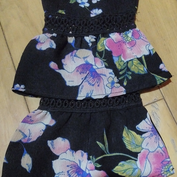 Flowered Blouse - Picture 2 of 2